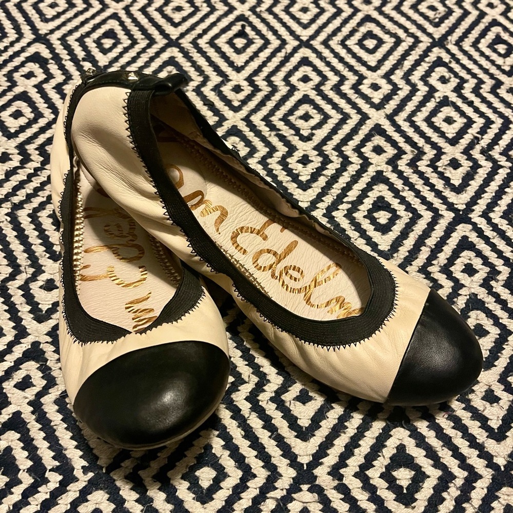 Sam Edelman Ballet Flats in Tan Black leather